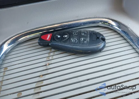 2013 Dodge Grand Caravan Sxt z USA, uszkodzony, nr VIN 2C4RDGCGXDR566689